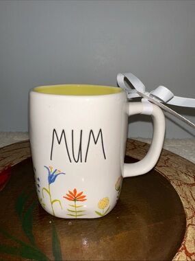 RAE DUNN. Artisan Collection by Magenta MUM Creamy White Black Floral Coffee Mug